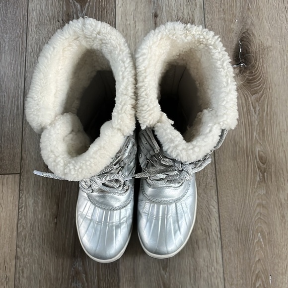 SOREL x Disney Frozen Torfino II Shearling Waterproof Boot Silver - Picture 4 of 11